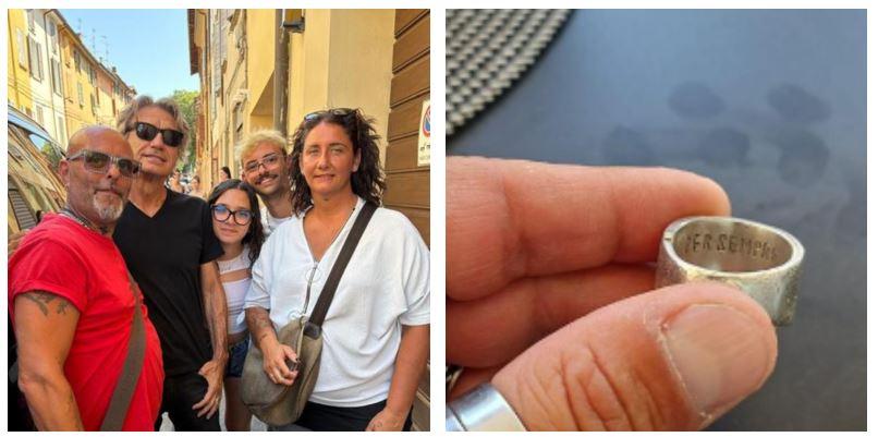 Ligabue perde l’anello a un concerto: un fan glielo riporta sotto casa, lui glielo regala