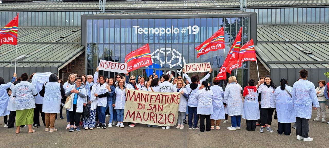 Lavoratrici Max Mara dal sindaco: presidio in piazza Prampolini