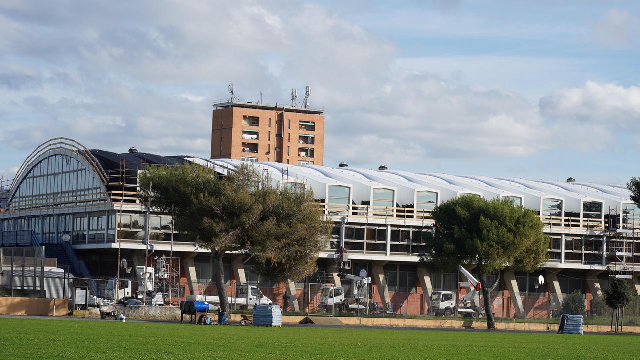 Il PalaMacchia visto dal campo di atletica (foto Stick)