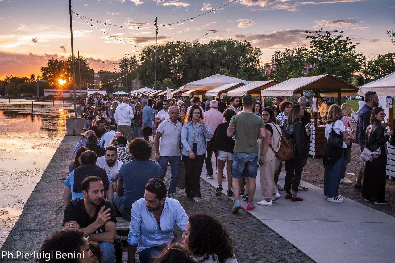 Un’estate di enogastronomia e musica. Tutti gli eventi in Darsena a Ferrara