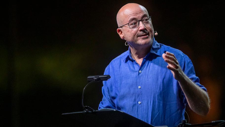 Aldo Cazzullo: «Nella Bibbia le nostre radici: mi sarebbe piaciuto intervistare Mosè»