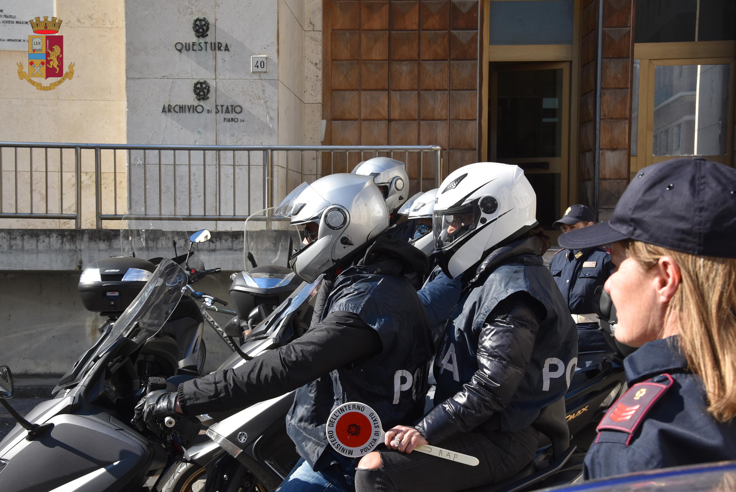I "Falchi" della Squadra mobile della polizia di Stato (foto d'archivio)