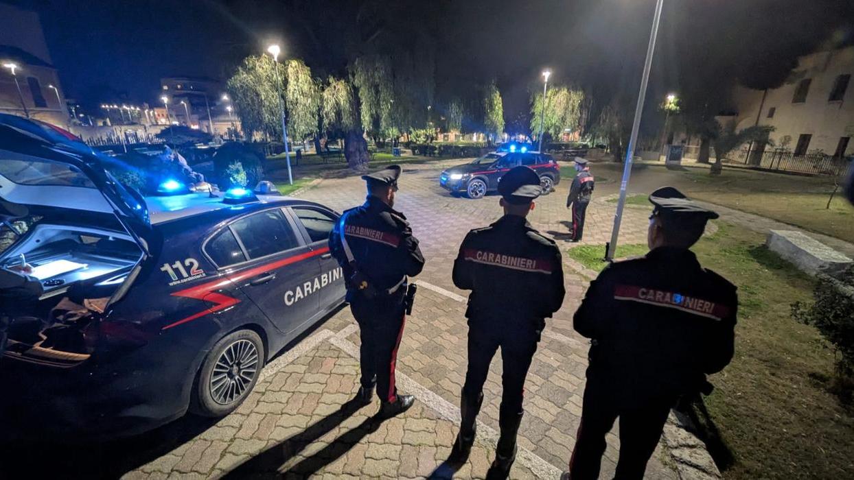 Gestivano il mercato dello spaccio di marijuana e cocaina, due arresti
