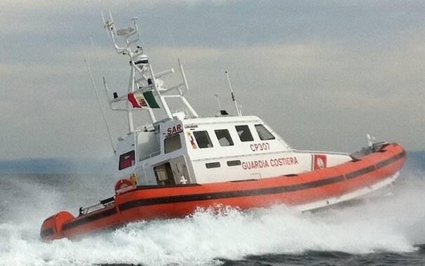 Barche in spazi vietati e stabilimenti non a norma, pioggia di sanzioni