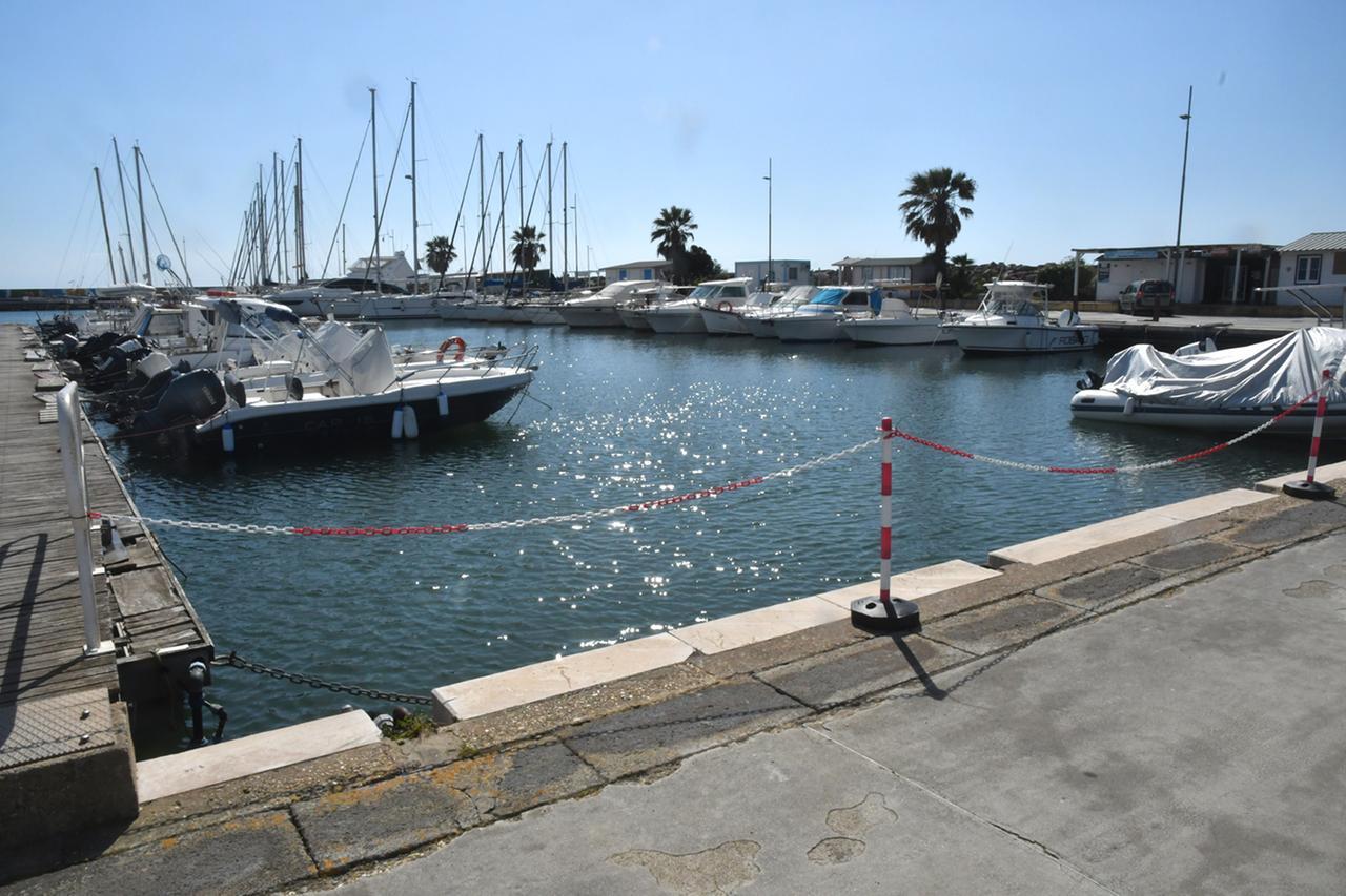 
	Il porticciolo di Torregrande

