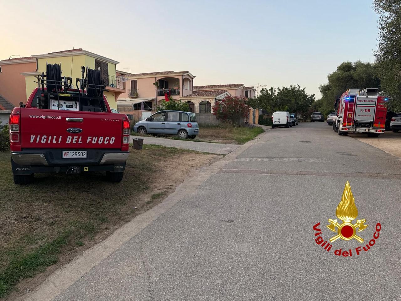 Casa in fiamme: i vigili del fuoco evitano il peggio