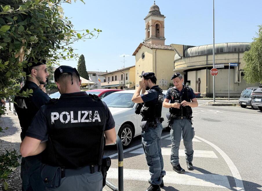 «Nascono otto piccole Vicofaro» ma nei paesi cresce la protesta<br>
