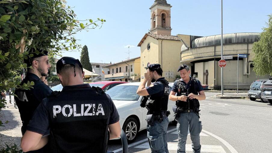 «Nascono otto piccole Vicofaro» ma nei paesi cresce la protesta<br>