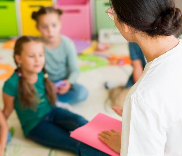 Beffa per 400 educatrici di nido laureate a Modena e Reggio: il titolo non è più abilitante. Cosa succede