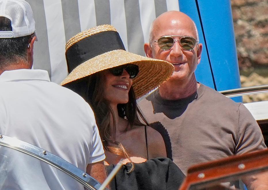 Jeff Bezos  e Lauren Sánchez