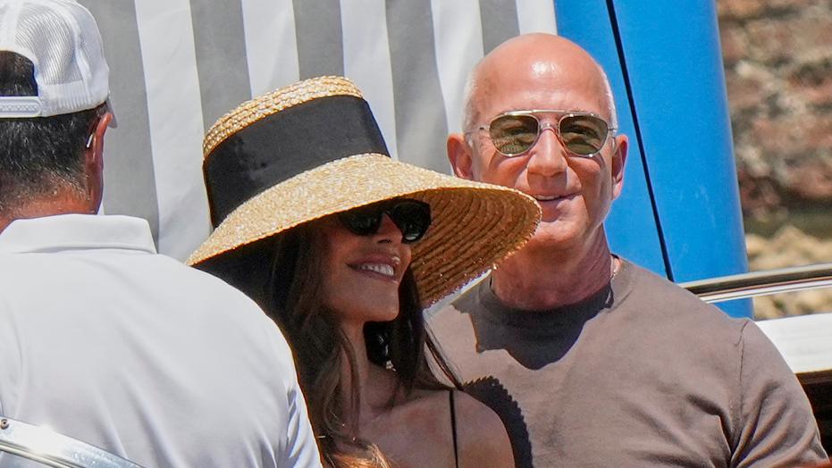 Jeff Bezos e Lauren Sánchez