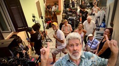 Alessandro Benvenuti a Livorno: «Vi racconto i miei 50 anni su un palco»