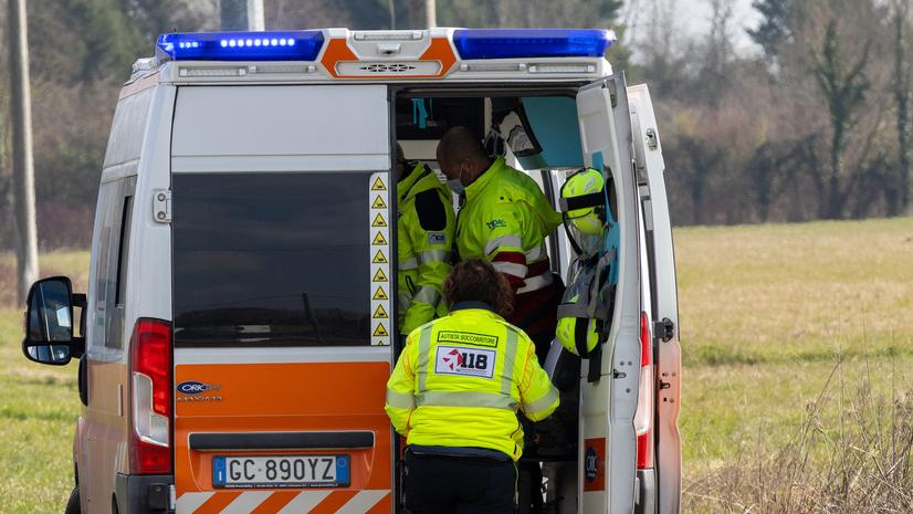 Scontro tra moto e auto a Porto Garibaldi, grave una donna