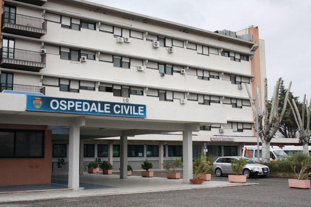 Alghero, grave donna al settimo mese di gravidanza: i medici salvano madre e neonata