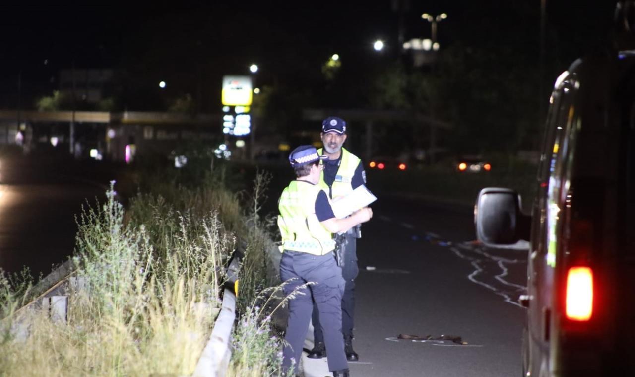 A piedi di notte in tangenziale: travolto e ucciso