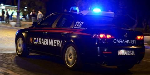 Reggio Emilia, spaccata nella tabaccheria di via Zacchetti: rubati il fondo cassa e alcune stecche di sigarette