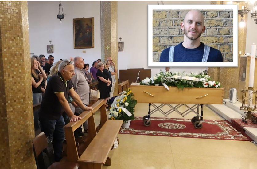 Funerale a Coatti, a Longastrino l’addio sulle note di Battiato