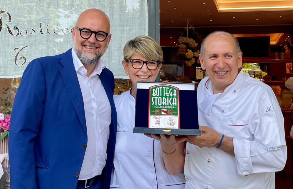 
	La consegna della targa di "Bottega storica"

