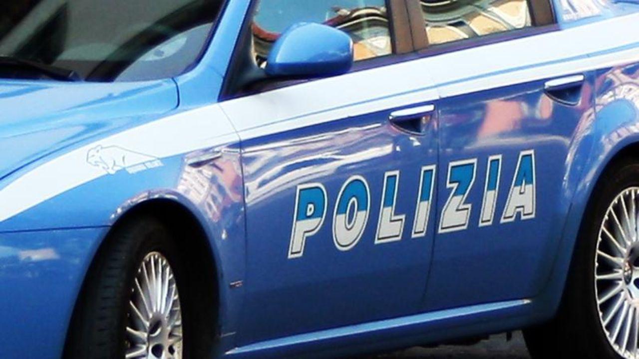 Una volante della polizia (foto d'archivio)