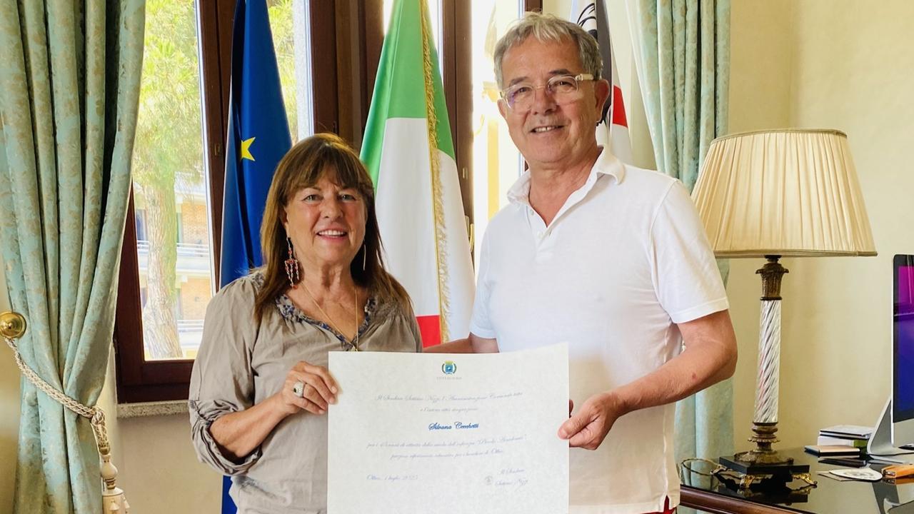 
	Silvana Cecchetti con il sindaco Settimo Nizzi

