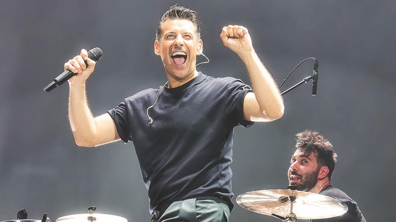 Francesco Gabbani torna in Sardegna: «Il successo cambia la vita, ma i miei valori restano gli stessi»