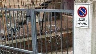 Lido Estensi, turista colpito al volto durante una lite per il parcheggio