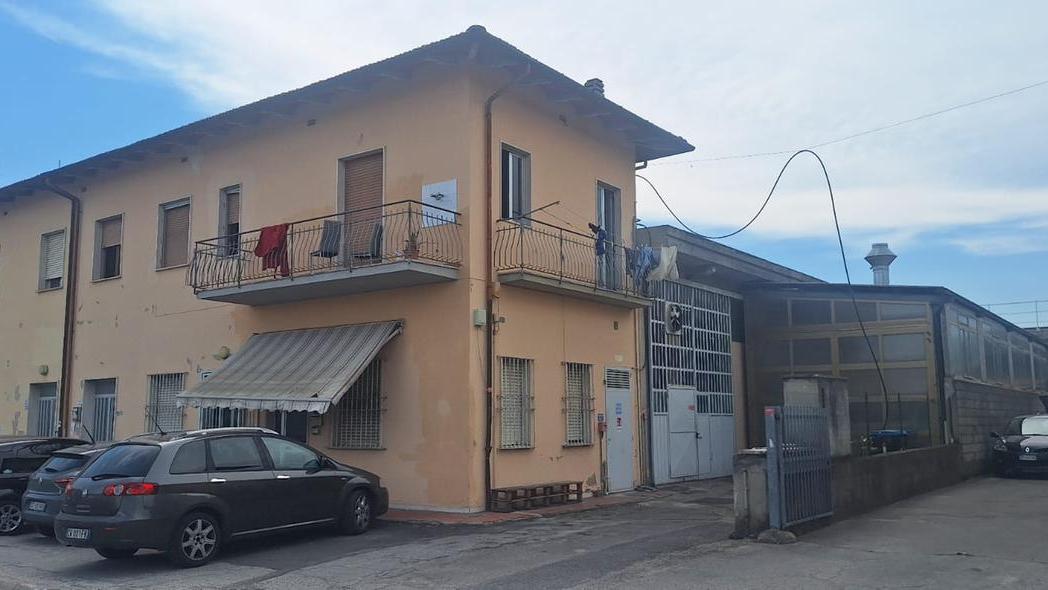 Pistoia, calzaturificio in ritardo con gli stipendi: «Non ci pagano da aprile»