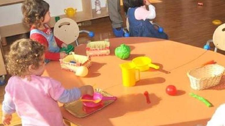 Laurea cancellata alle educatrici del nido: «Se non dai gli esami ti licenzio»