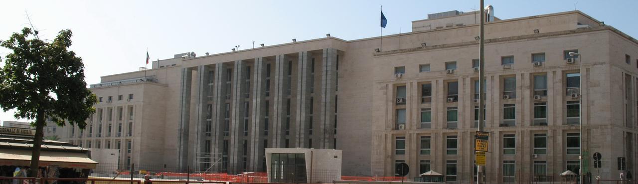 Suicida dopo la violenza sessuale a 17 anni: prosciolti i due imputati