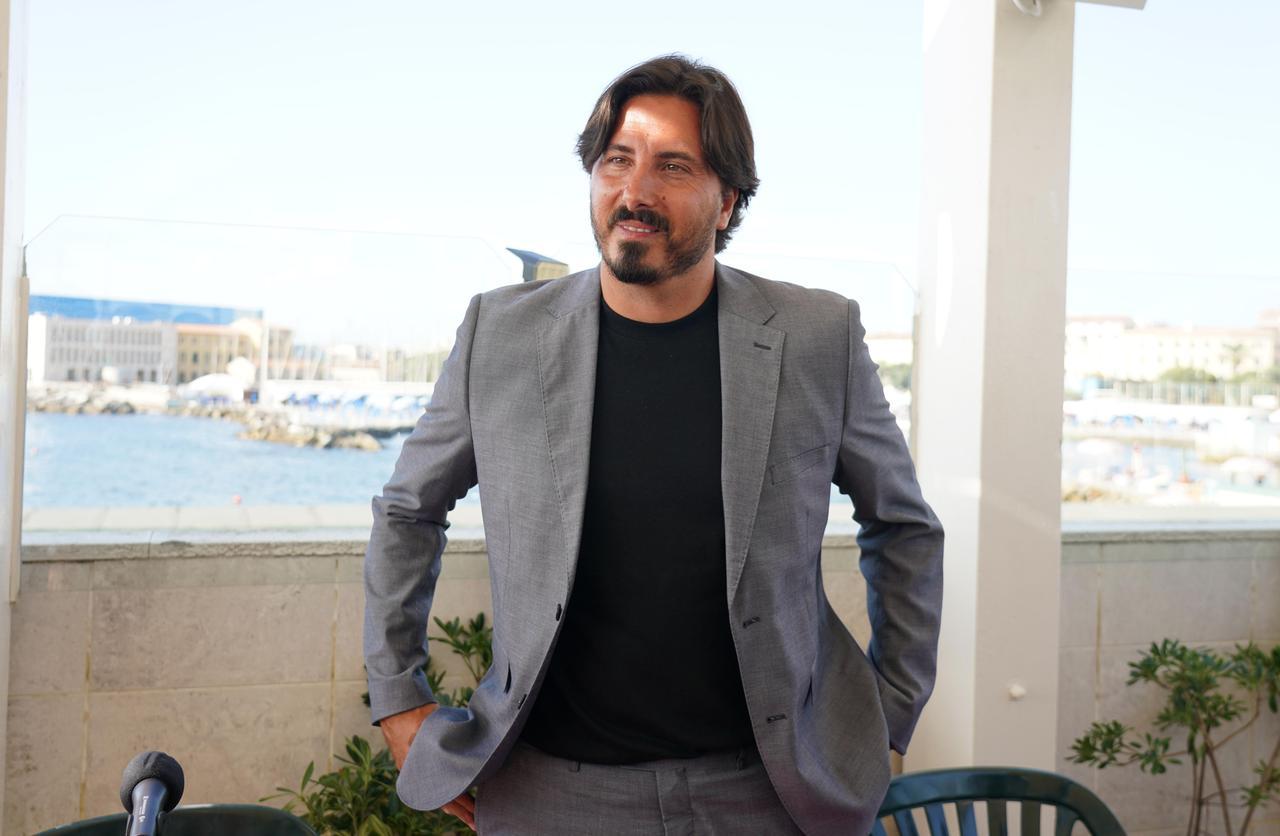 
	Mister Alessandro Formisano

