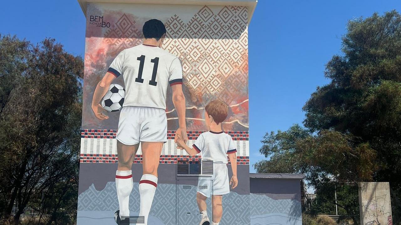 L'opera di <strong>Nicholas Bembo</strong> dedicata a <strong>Gigi Riva</strong>