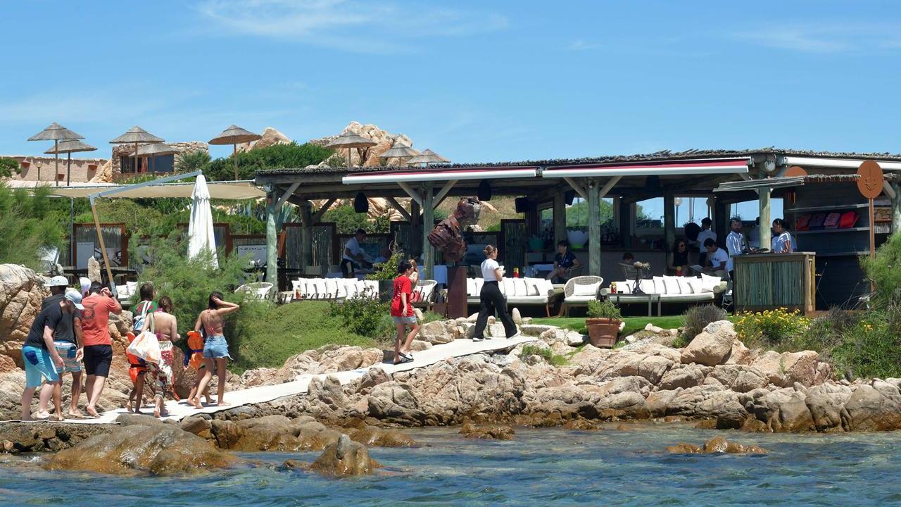 Riapre il ristorante extra lusso circondato dal mare