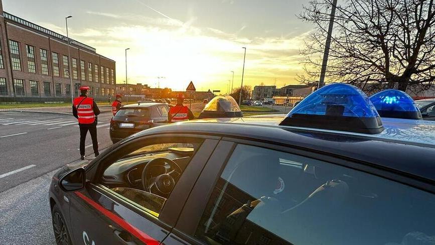 Ragazzine pedinate di notte al parco da tre 40enni