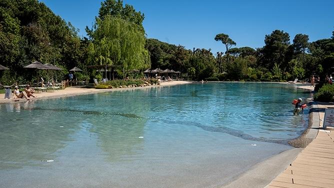 Il lago interno al campeggio di Marina di Bibbona