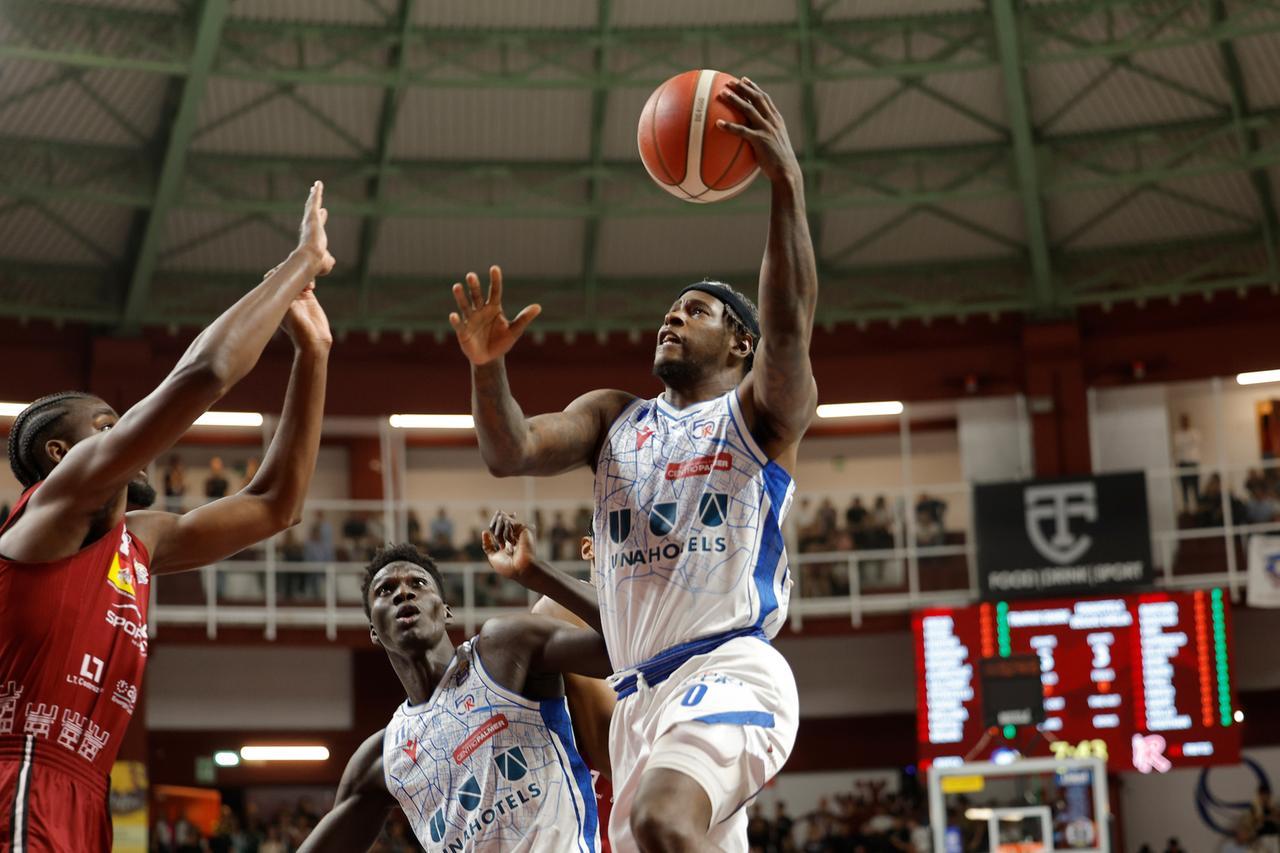 Pallacanestro Reggiana, ufficiale la conferma di Barford: «Sono entusiasta, so che è la scelta giusta»