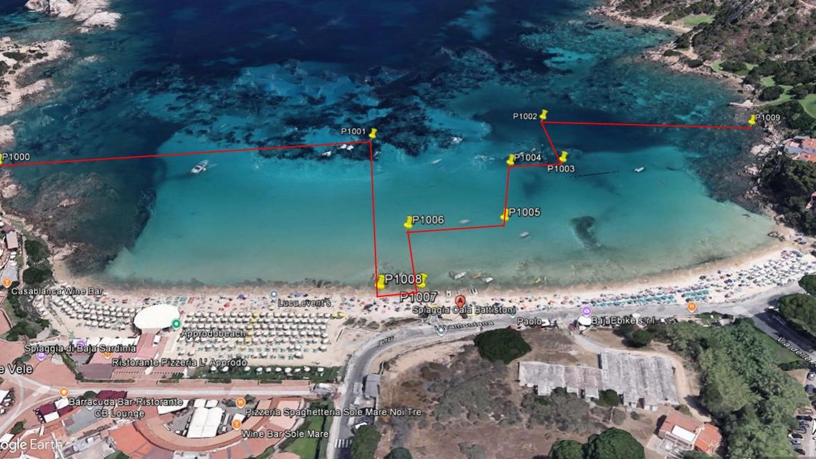 A Baja Sardinia bagnanti in rivolta: «Gommoni in mezzo alla spiaggia»