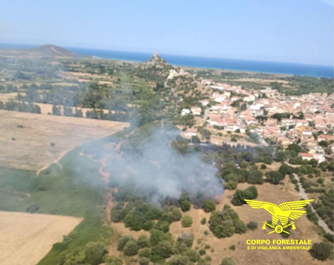 Sedici incendi in Sardegna: maxi dispiegamento di forze per spegnerli