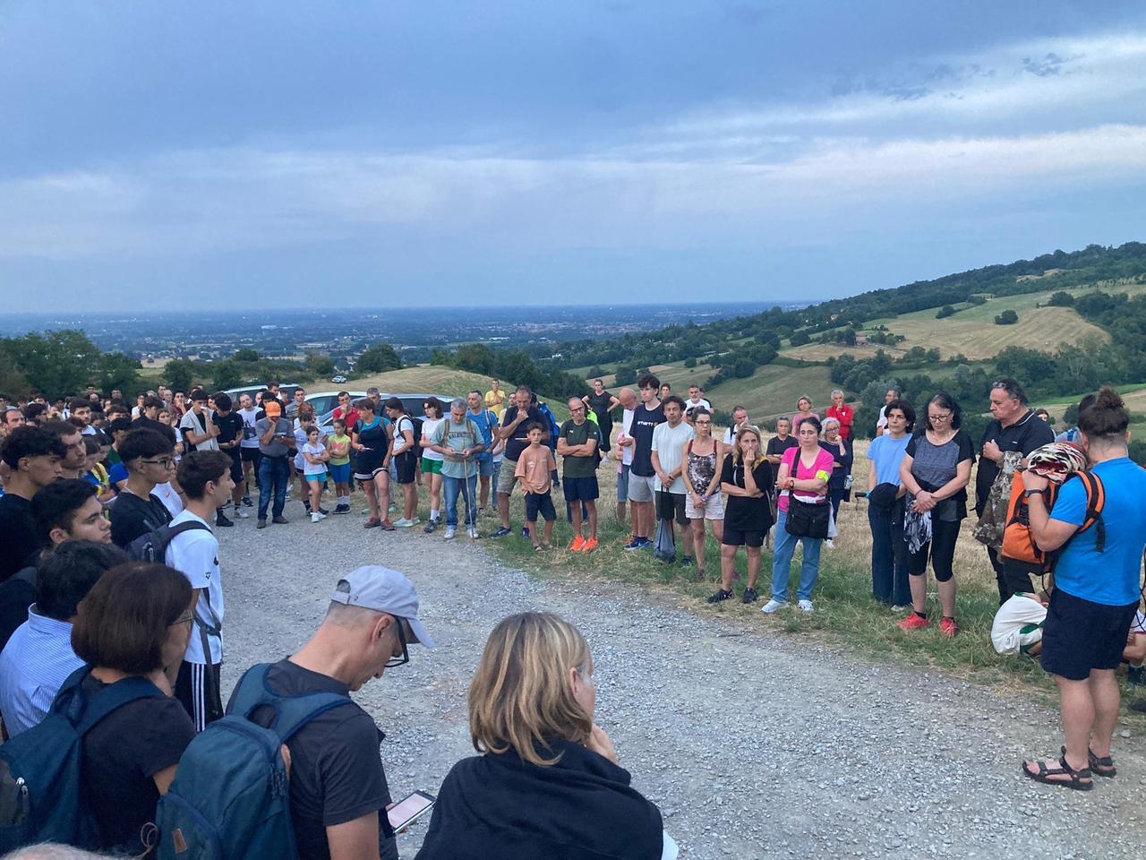 Partecipatissima la veglia in memoria di Francesco Margini, morto nel sonno a 24 anni