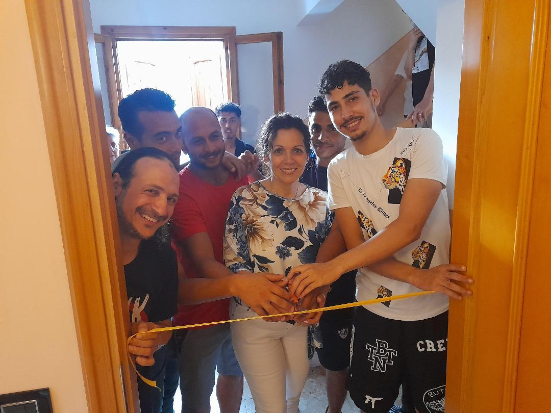 “La Nuova Luce” apre la sesta casa in cui abitano cinque giovani migranti