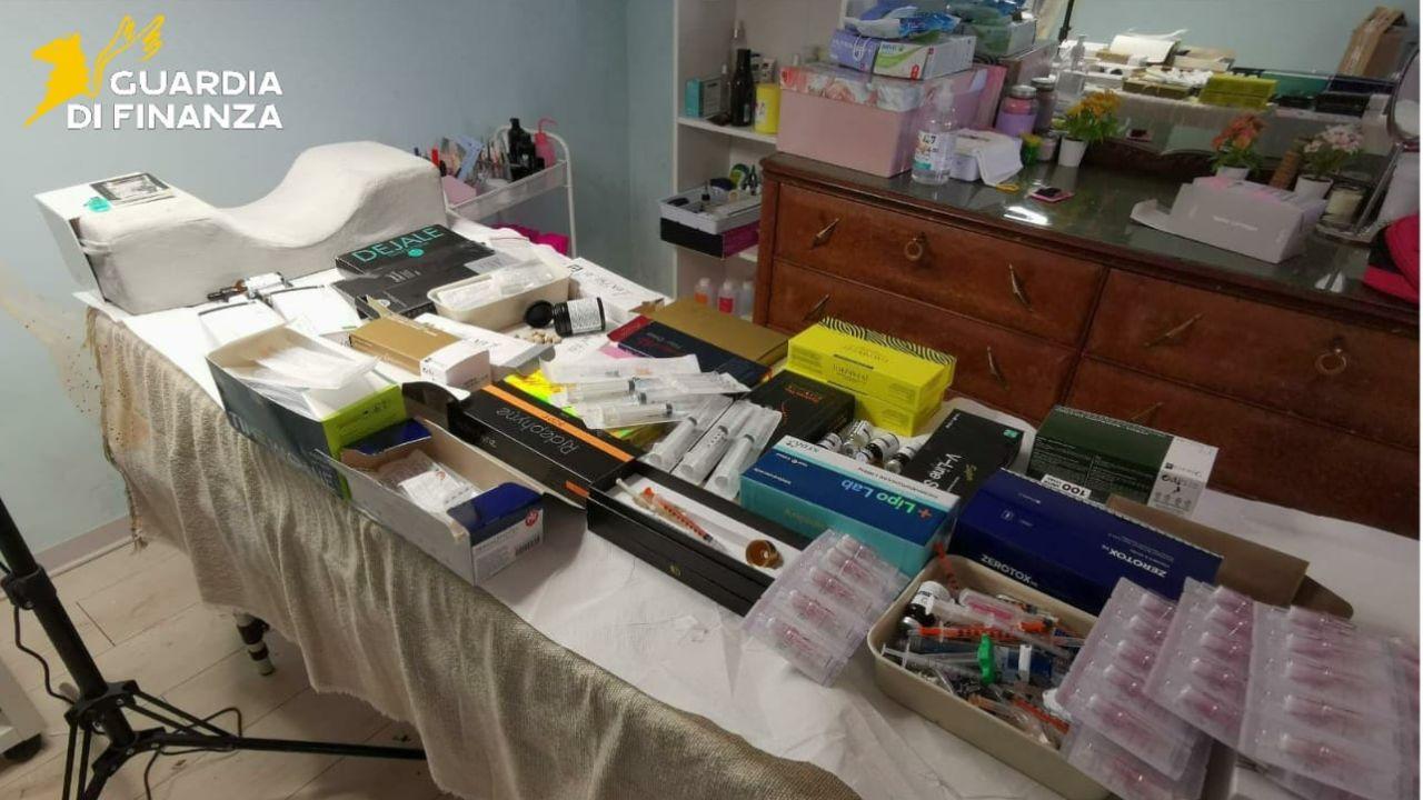 
	Il materiale sequestrato dalla Finanza

