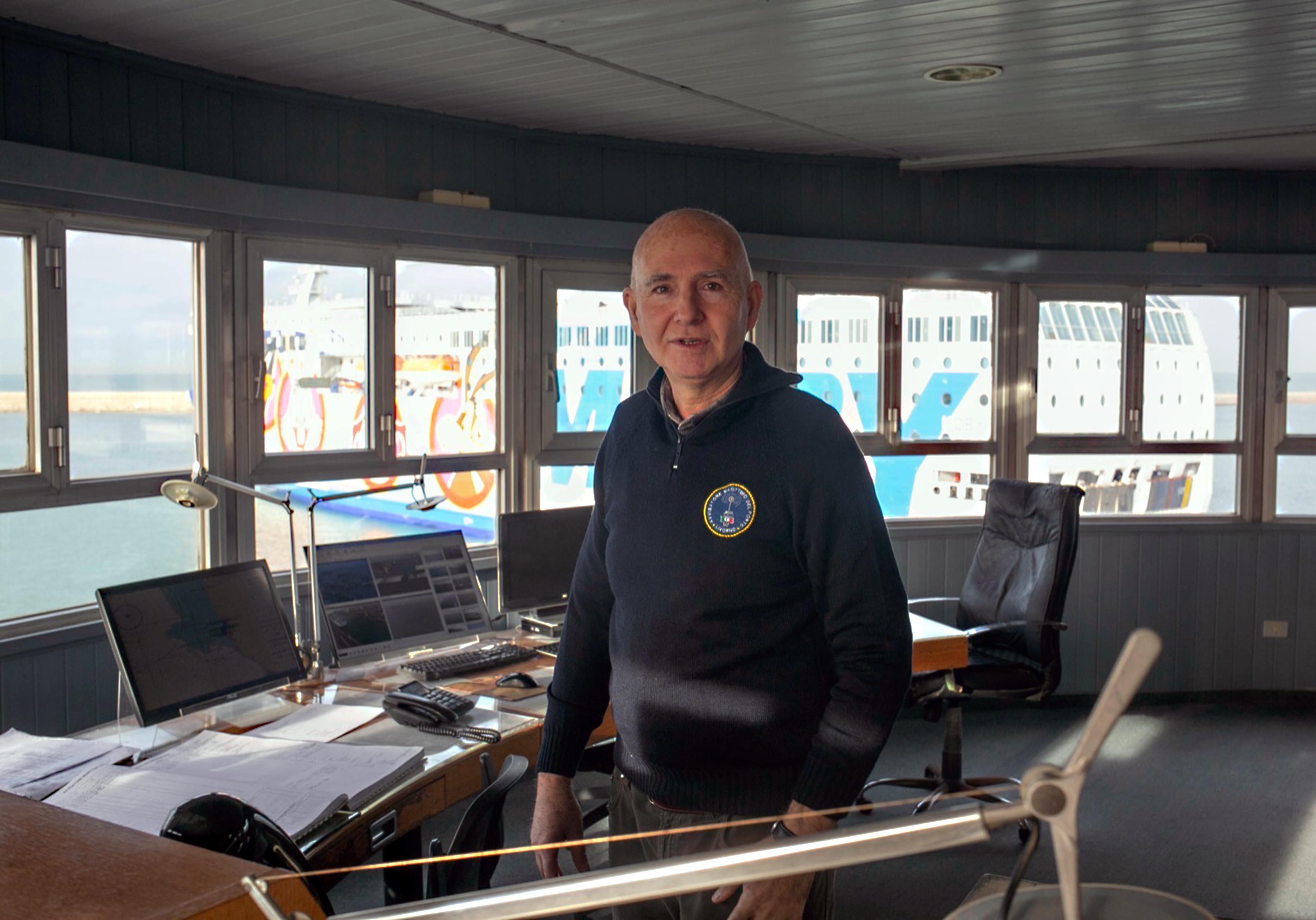 Fabrizio Moniga, a capo dell'Avvisatore marittimo