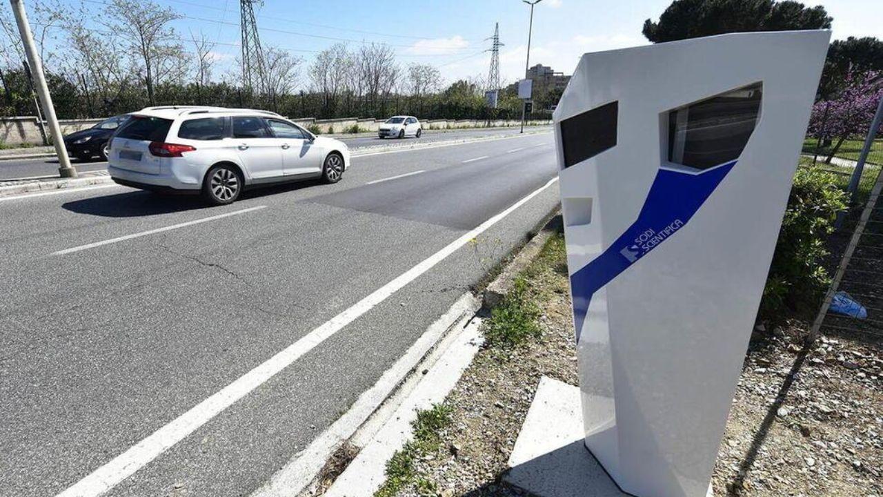 
	Una postazione autovelox (Foto d'archivio)

