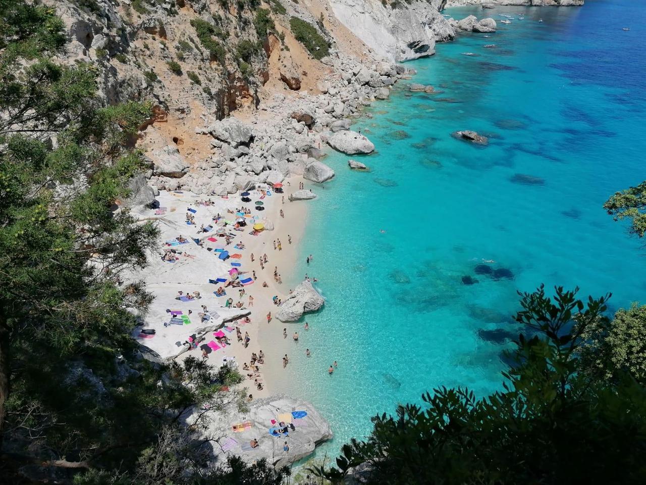 Cala Goloritzè, muore in mare davanti ai familiari