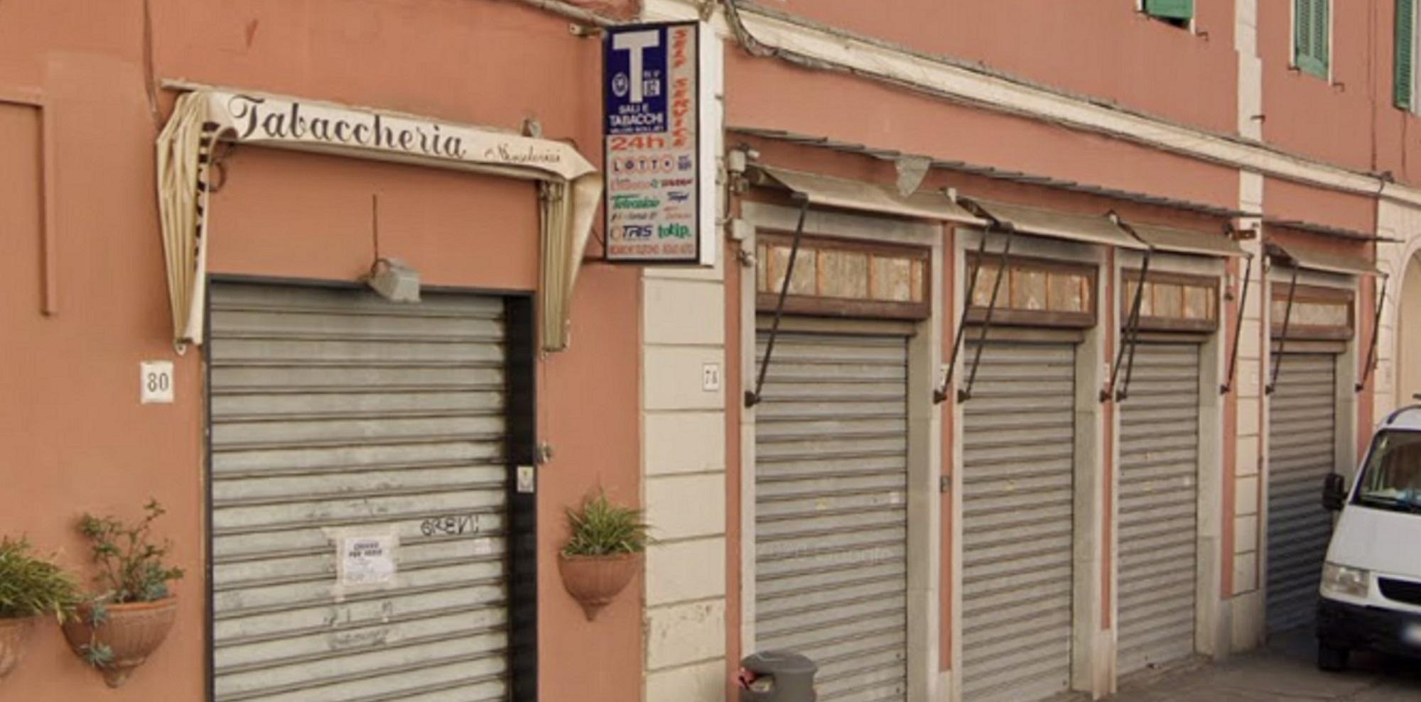 La tabaccheria assaltata