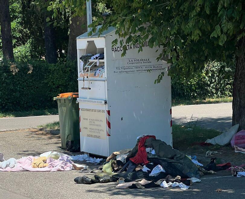 Troppi abbandoni di rifiuti a Campogalliano: arriva una nuova foto-trappola