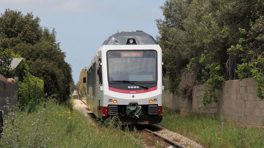 Sassari, treno in panne a Scala di Giocca: venti passeggeri a bordo