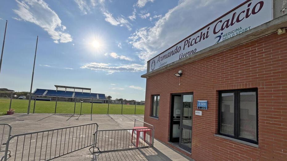 L'ingresso della struttura che adesso è di proprietà dell’Us Livorno