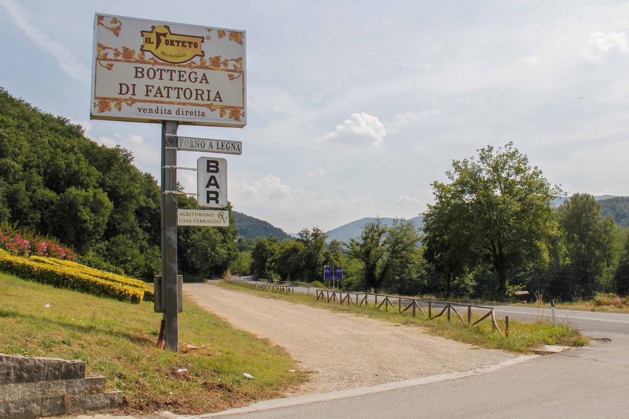 
	Una delle vie di accesso alla fattoria agricola del FortetO

