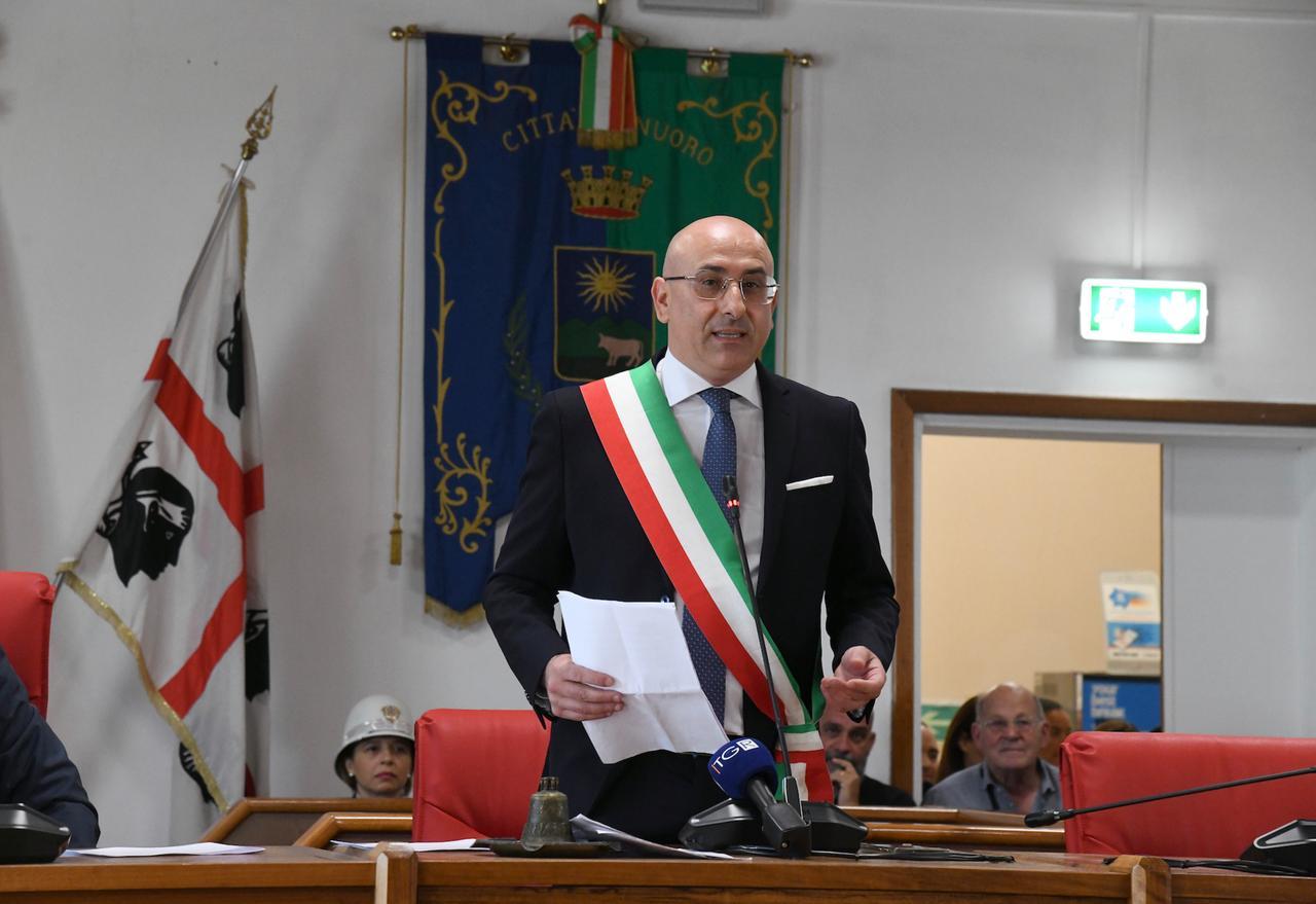 
	Il sindaco di Nuoro, Emiliano Fenu (foto di Massimo Locci)

