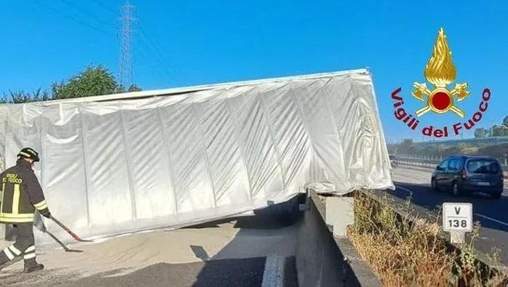 
	L'incidente in A1 (Foto Vigili del fuoco)

